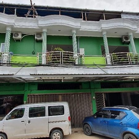 Reddoorz Plus Near Siloam Hospital Balikpapan Balikpapan (Borneo) Exterior foto
