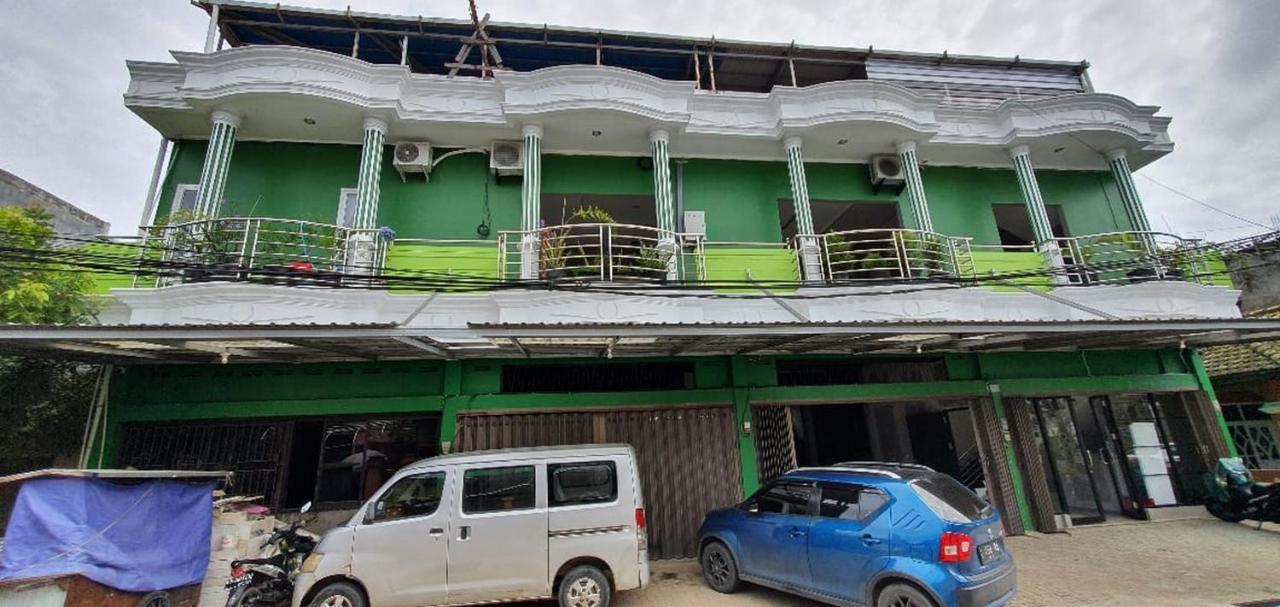 Reddoorz Plus Near Siloam Hospital Balikpapan Balikpapan (Borneo) Exterior foto