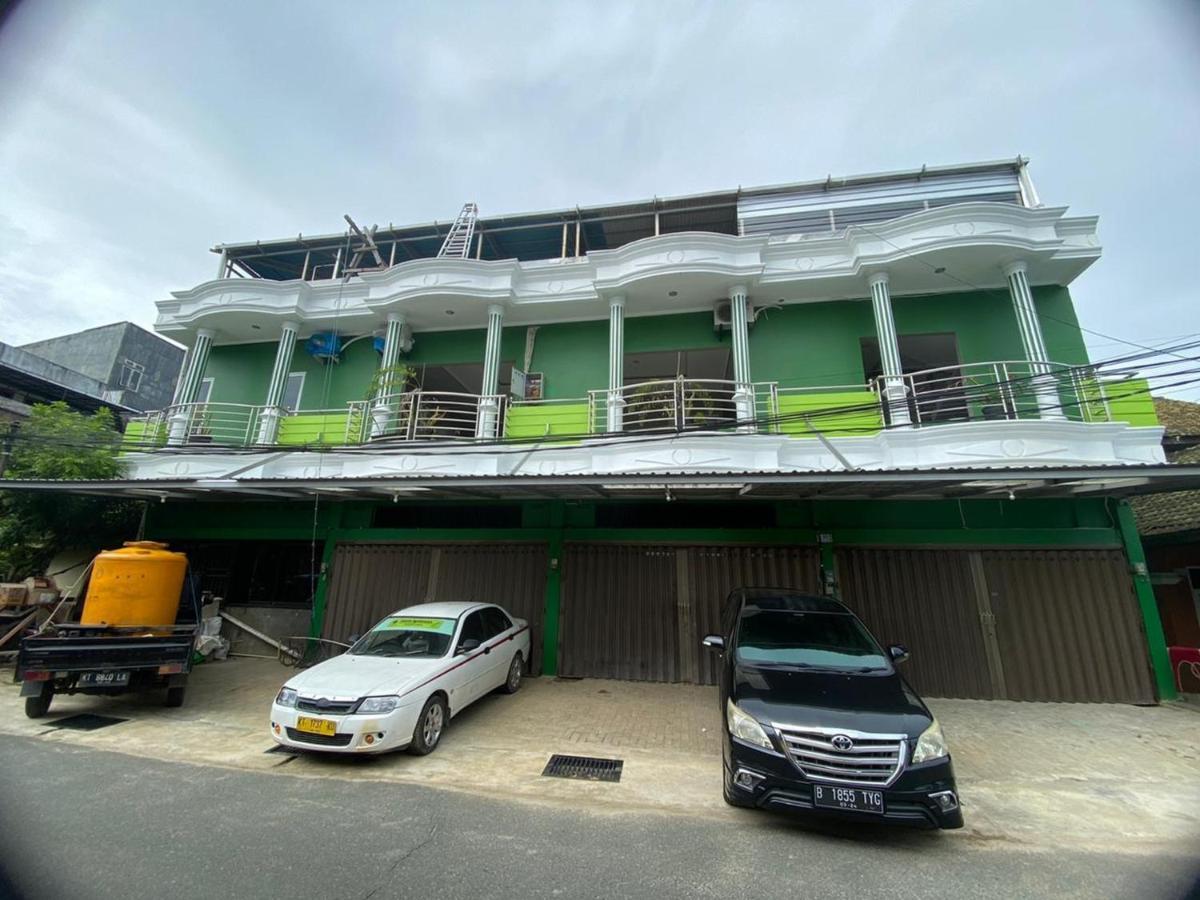 Reddoorz Plus Near Siloam Hospital Balikpapan Balikpapan (Borneo) Exterior foto