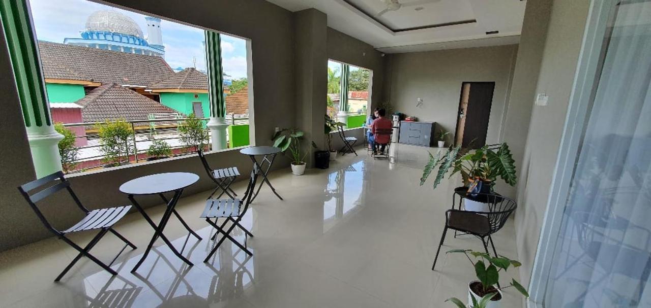 Reddoorz Plus Near Siloam Hospital Balikpapan Balikpapan (Borneo) Exterior foto
