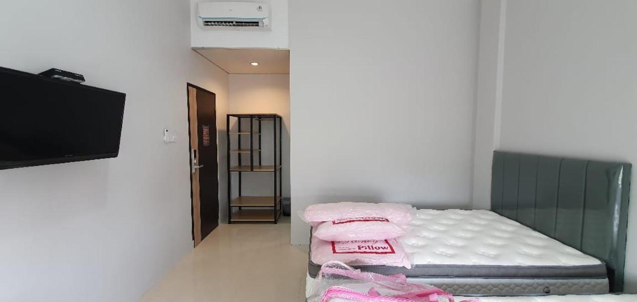 Reddoorz Plus Near Siloam Hospital Balikpapan Balikpapan (Borneo) Exterior foto