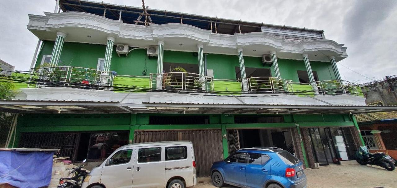 Reddoorz Plus Near Siloam Hospital Balikpapan Balikpapan (Borneo) Exterior foto