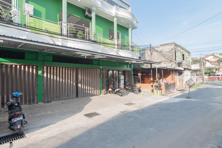 Reddoorz Plus Near Siloam Hospital Balikpapan Balikpapan (Borneo) Exterior foto