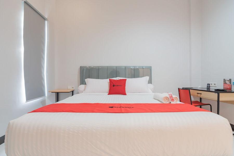 Reddoorz Plus Near Siloam Hospital Balikpapan Balikpapan (Borneo) Exterior foto